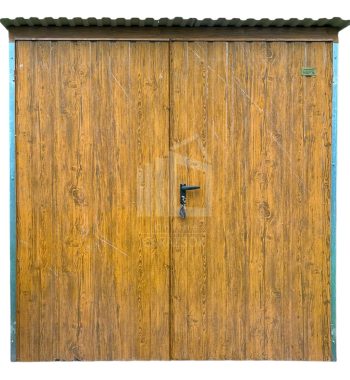 Kerti Fészer 1,8x2,5 - ajtó - világos dió - fahatású - tető hátra lejtő ID1046